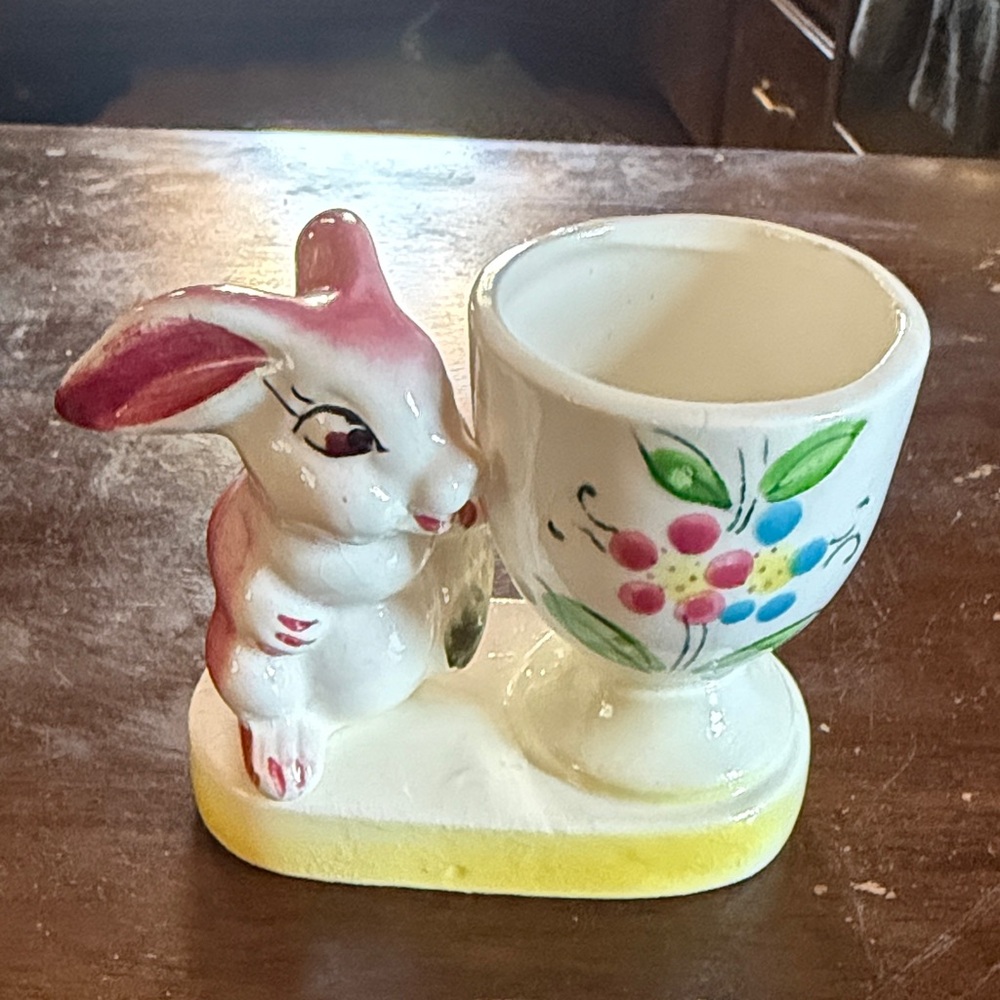 Vintage Hand-Painted Bunny Ceramic Egg Cup - White and Pink